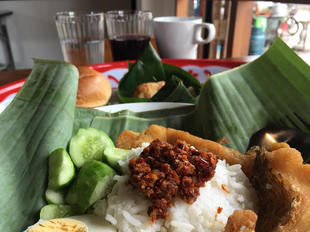 Comeneetee Uthai Ban Khok Mo Exterior photo