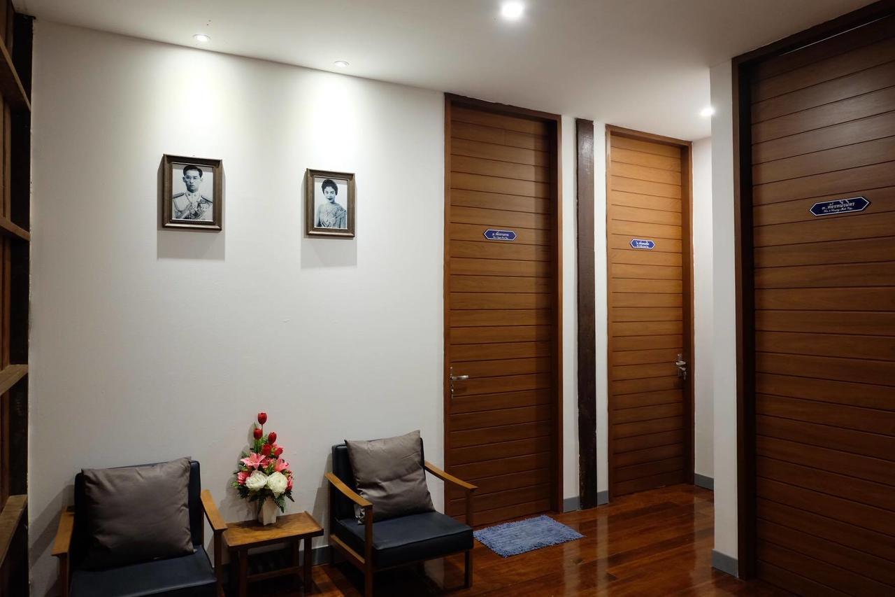 Comeneetee Uthai Ban Khok Mo Exterior photo